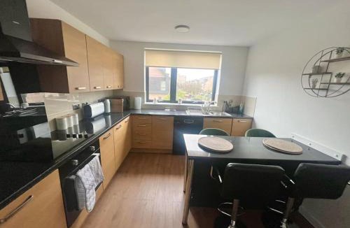 Dalmarnock House | Glasgow Home - 5 Bedrooms 4 Bathrooms - Private Parking