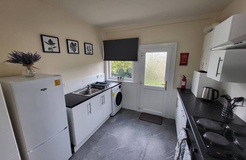 North Glasgow House | Glasgow, Spacious 3 bed house with parking