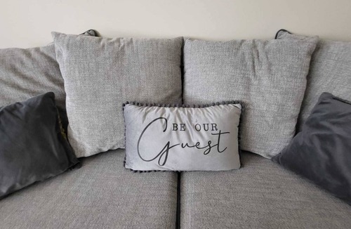 North Glasgow House | Glasgow, Spacious 3 bed house with parking