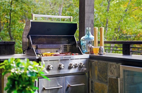 Golden Cabin | Glass and Timber: Ultra-Luxury Cabin, ALL the Amenities! Sleeps 20