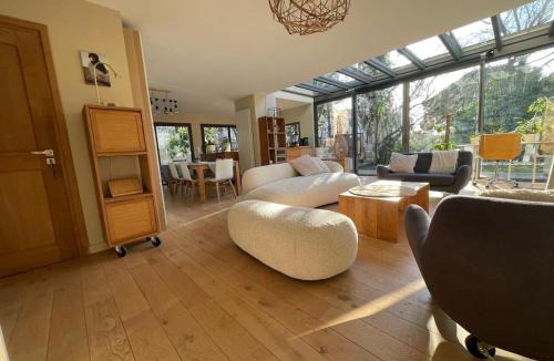 Boutonnet Villa | Glass and wood designer villa with garden in centertown