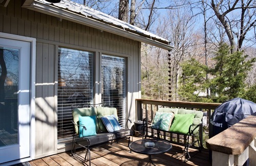 Sylvan Shores Cabin | Glass Front Cabin w/Stunning Lake View - 2 Bedroom/2 Bath
