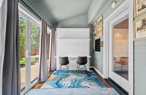 Ponderosa Palisades House | Glass House Hot Tub, Sauna, Gym
