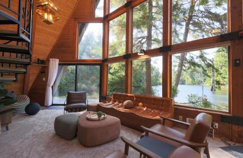 Saunders Lake House | Glass House