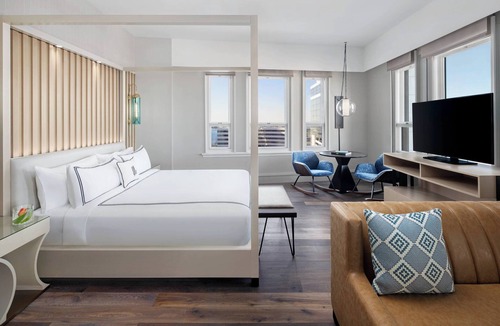 Downtown Hotel | Glass Light Hotel & Gallery, Autograph Collection