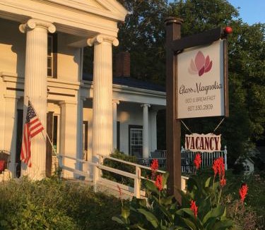 Interlaken Bed & Breakfast | Glass Magnolia Bed & Breakfast