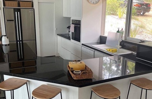 Taylor Bay House | Glasshouse at Lake Eildon