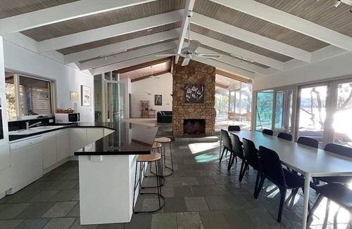 Taylor Bay House | Glasshouse at Lake Eildon