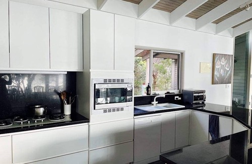 Taylor Bay House | Glasshouse at Lake Eildon