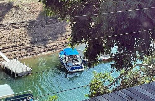 Taylor Bay House | Glasshouse at Lake Eildon