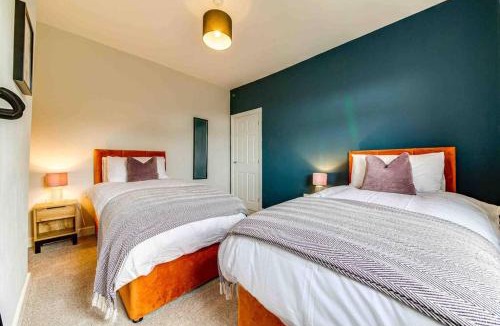 Thurnscoe House | Glasswing Stays The Collier's Rest