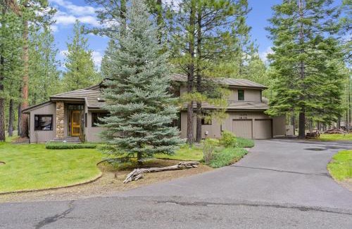 Black Butte Ranch House | Glaze Meadow 376
