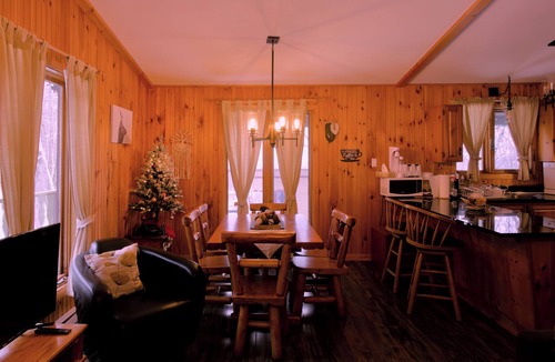 Sainte-Agathe-des-Monts Ski Chalet | Glazonki cozy chalet