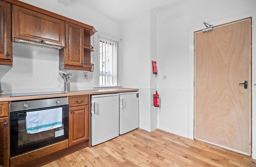 Whitburn Apartment | Glebe 2 Bedroom Apartment - Whitburn