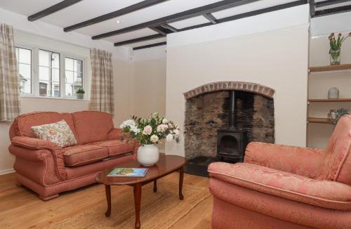Buckland Monachorum House | Glebe Cottage
