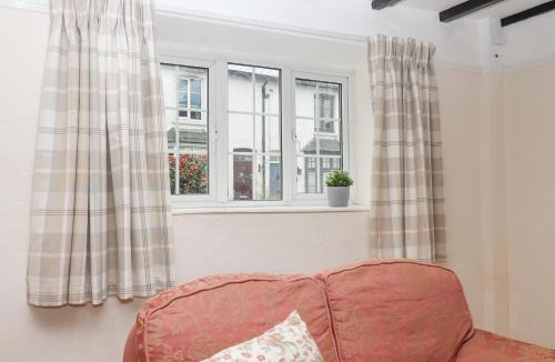 Buckland Monachorum House | Glebe Cottage