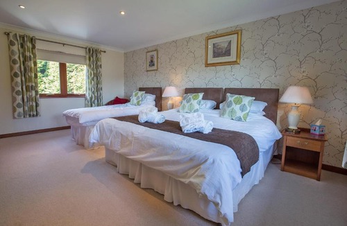 Innerleithen House | Glede Knowe Guest House