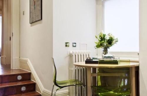 South Kensington Apartment | Gledhow Gardens by Onefinestay