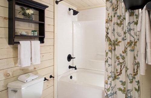 Clarkesville Hotel | Glen-Ella Springs Hotel & Restaurant