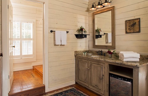 Clarkesville Hotel | Glen-Ella Springs Hotel & Restaurant