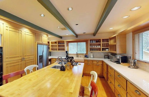 Glen Ellen House | Glen Ellen Heated Pool Estate on 5 Secluded Acres