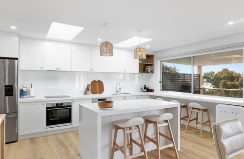 Cowes House | Glen Isla Seaside - stunning water views from the deck