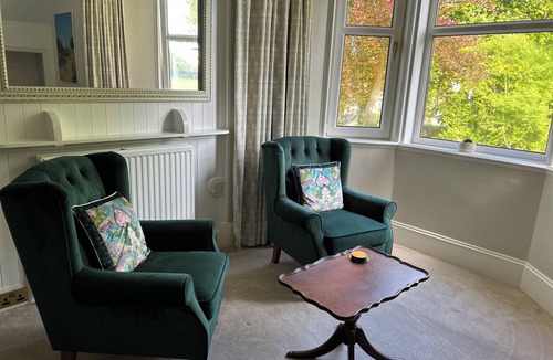 Nairn Bed & Breakfast | Glen Lyon Lodge Bed & Breakfast