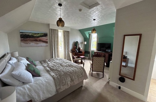 Nairn Bed & Breakfast | Glen Lyon Lodge Bed & Breakfast