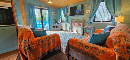 Cumnock House | Glen Roe - 3 Bed Lodge on Friendly Farm Stay