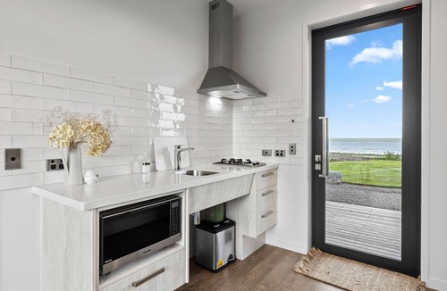 Hapuku Cabin | Glenburn Coastal Retreat