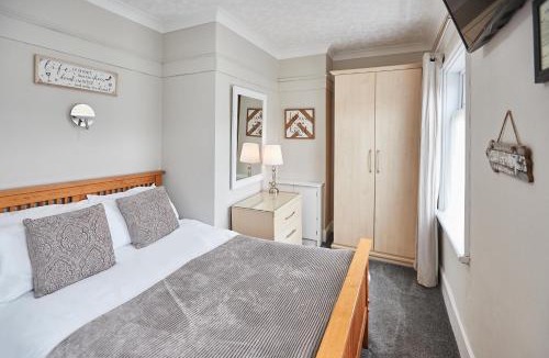West Cliff Apartment | Glencoe Holiday Apartments Whitby