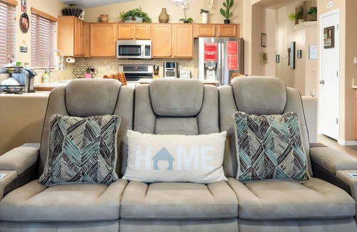 Desert Sunset House | Glendale Game Day Getaway!