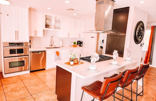 Glendale House | Glendale Heated Pool Pet Friendly