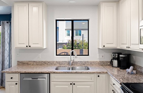 Glendale House | Glendale Nights: Sleeps 20 | Pool, HotTub, & Games