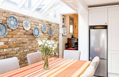 Thamesfield House | Glendarvon Street | Pro-Managed