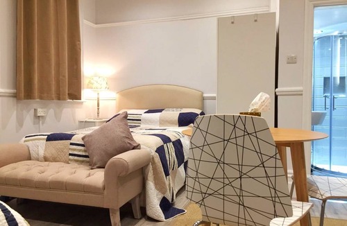 Bickley Hotel | Glendevon House Hotel