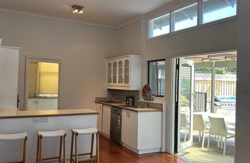 Glenelg North House | Glenelg Coastal Stay