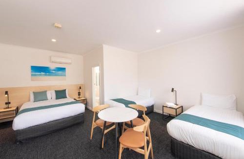 Glenelg North Hotel | Glenelg Motel