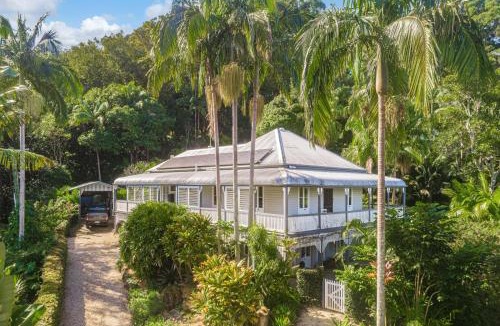 Murwillumbah House | Glenelg Upstairs Residence