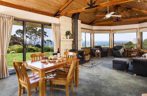 Apollo Bay Villa | Glenoe Cottages