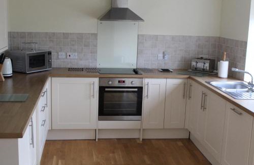 Usk House | Glenview Lodge accommodation, Monmouthshire