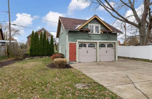 Erie House | Glenwood Cottage