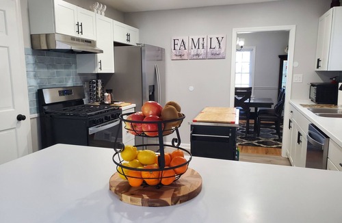 Erie House | Glenwood Retreat - Close to it All!