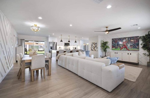 Scottsdale Country Acres House | Glimmer-Sparkling Pool & Mini Golf-Near Old Town