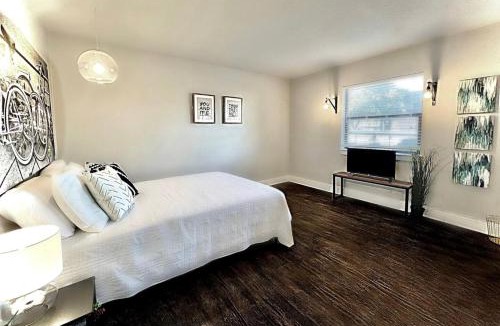 North Dallas Apartment | Global Cup Dallas Urban Comfort and Arboretum Tickets