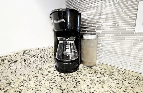 North Dallas Apartment | Global Cup Modern Comfort + Dallas City Flat