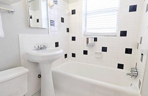 Lower Greenville Apartment | Global Cup Our Nest on Vickery