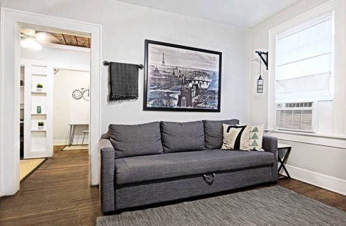 Lower Greenville Apartment | Global Cup Studio 7 + Lower Greenville