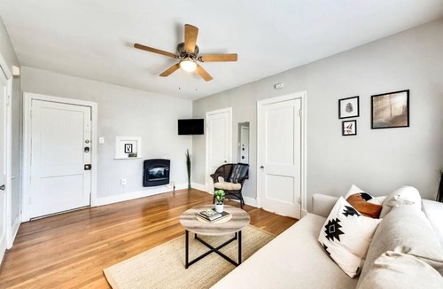 Lower Greenville Apartment | Global Cup The Vintage Stellar on Lower-Greenville