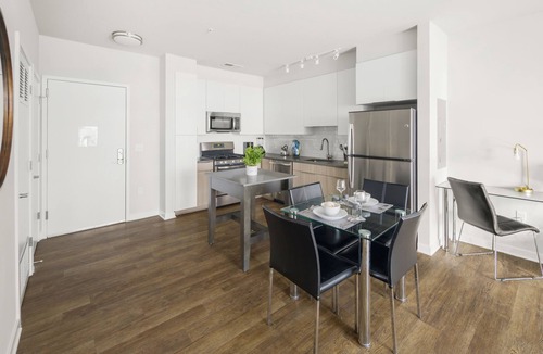 Reston Apartment | Global Luxury Suites at Reston